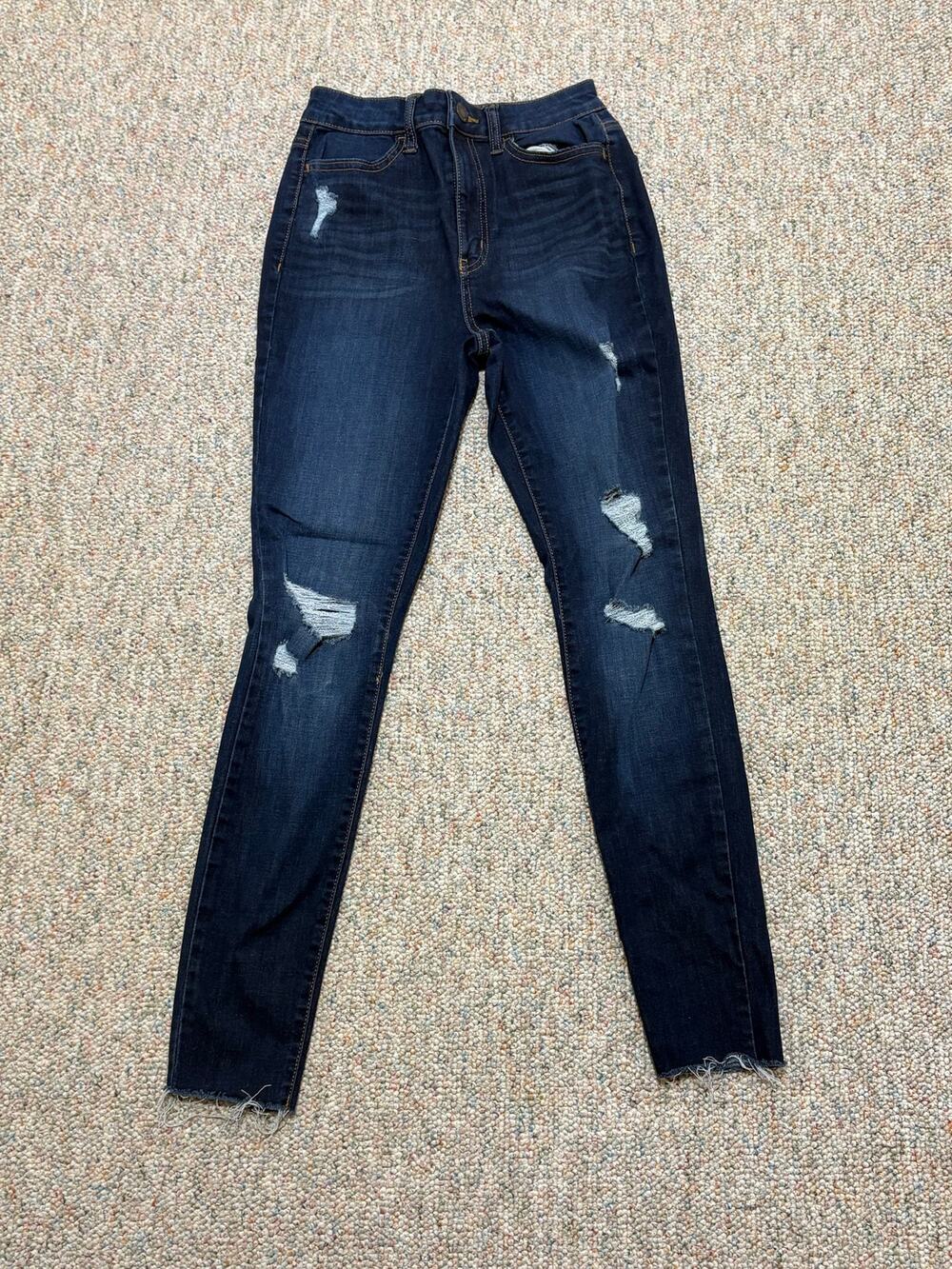 SO Junior’s Super High Rise Ultimate Jeggings Size 5/27W– Dark Wash Distressed